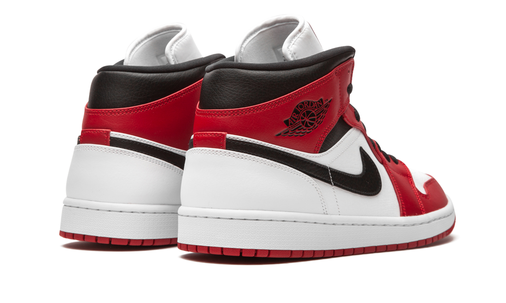 Air Jordan 1 Mid Chicago (2020) 4