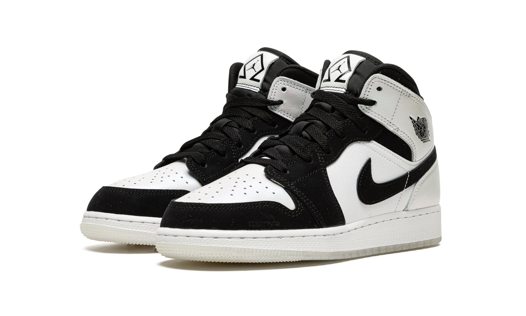 Air Jordan 1 Mid Diamond Shorts (GS) 3