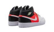 Air Jordan 1 Mid SE Infrared 23 (GS) 4