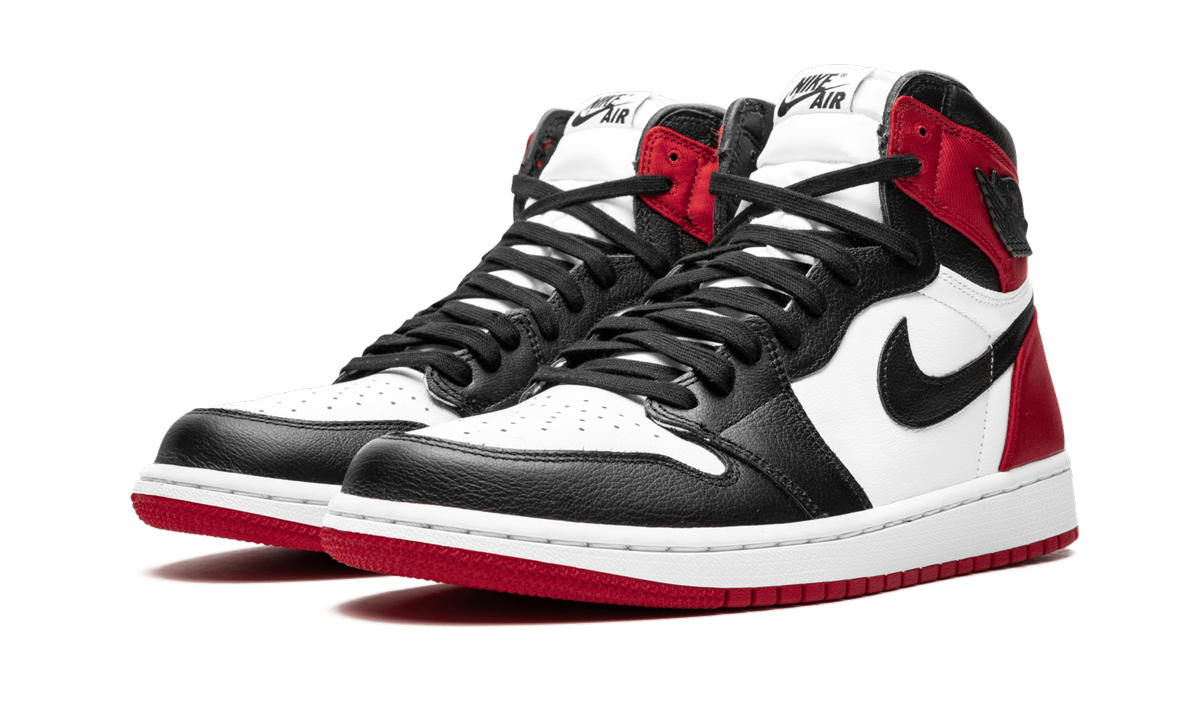 Air Jordan 1 Retro High Satin Black Toe 3