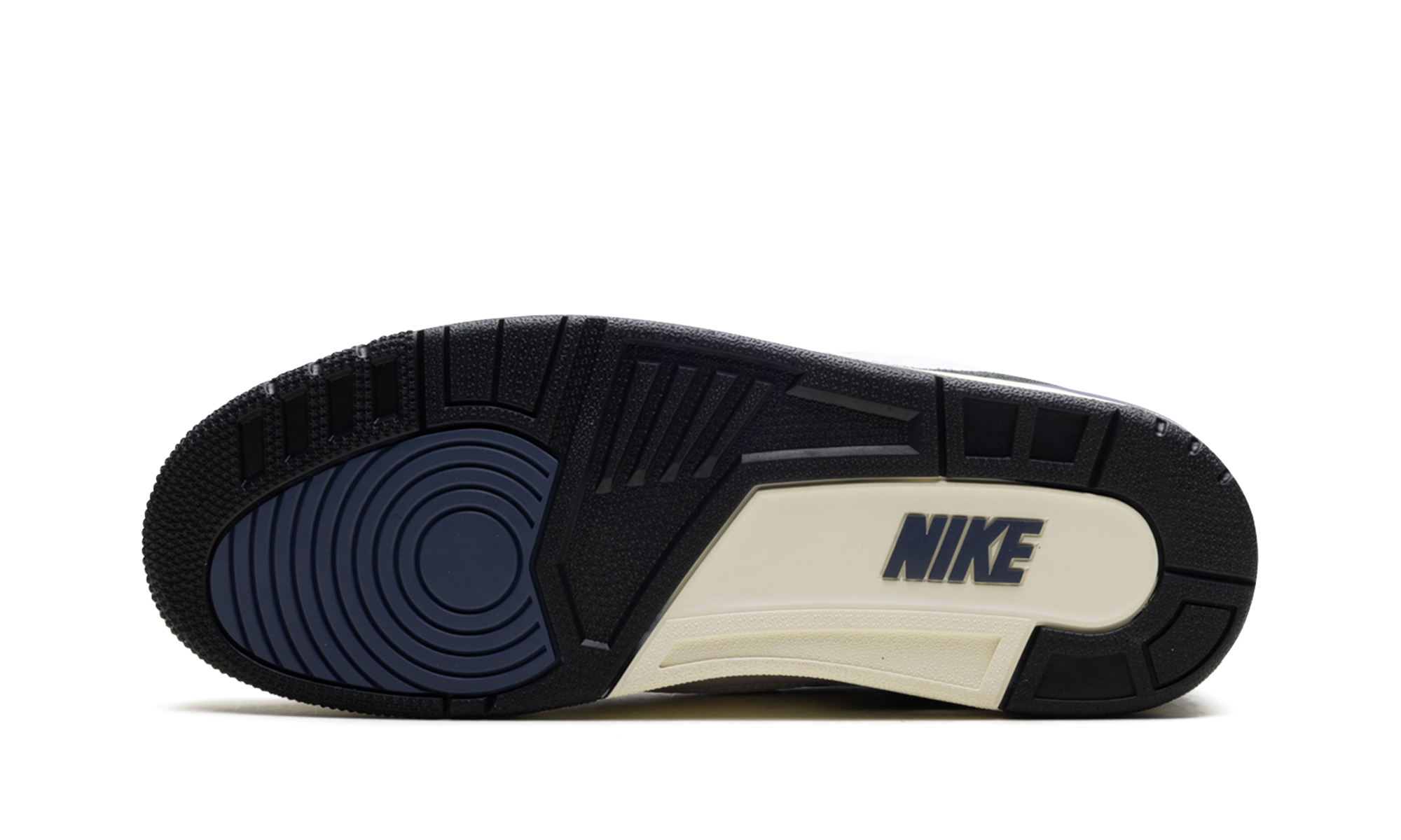 Air Jordan 3 Retro OG SP A Ma Maniére Diffused Blue 6