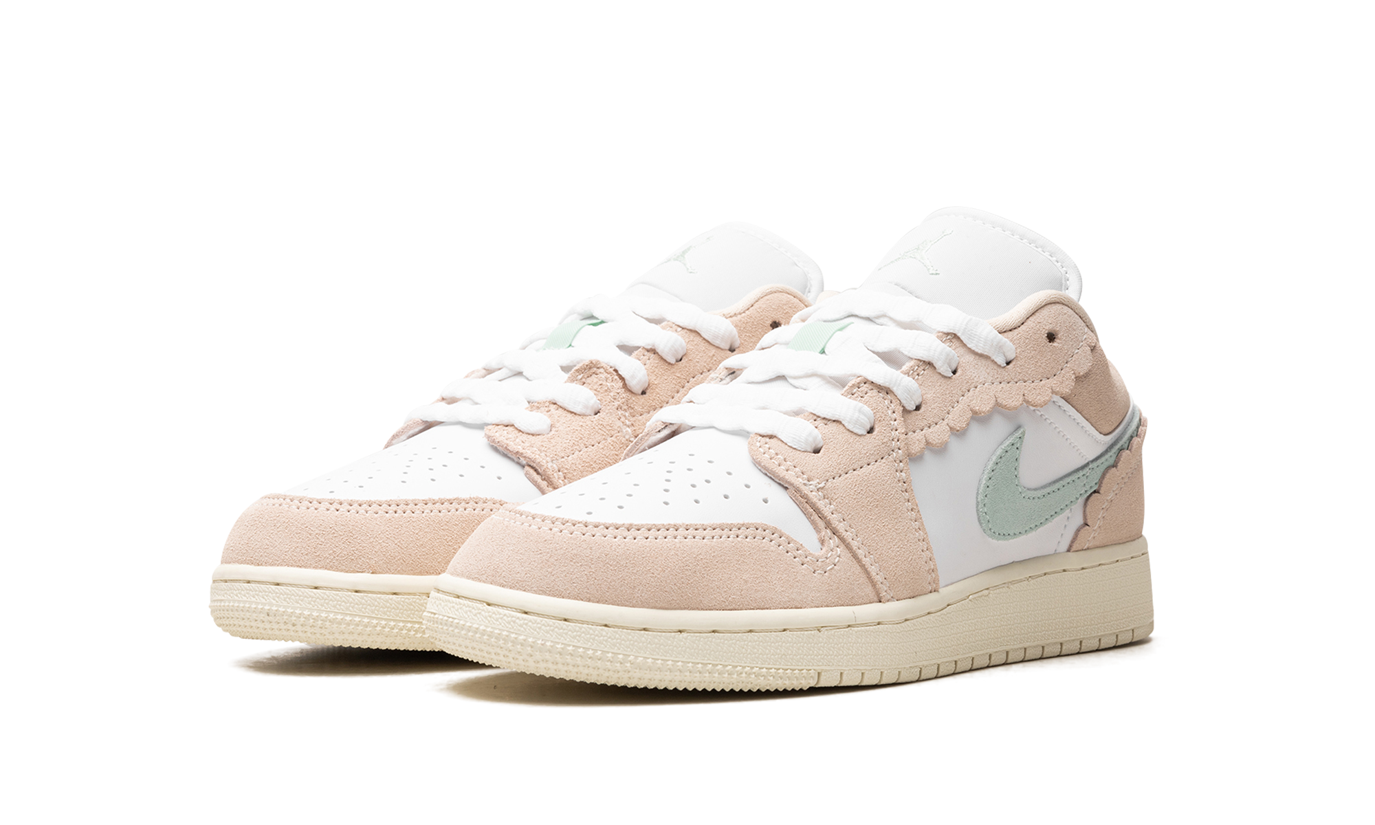 Jordan 1 Low SE Scalloped Edge Guava Ice (GS) 3