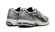 New Balance 1906r Metallic Silver Nightwatch Green 7