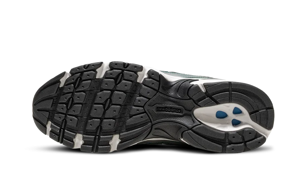 New Balance 740 v2 Silver New Spruce 4