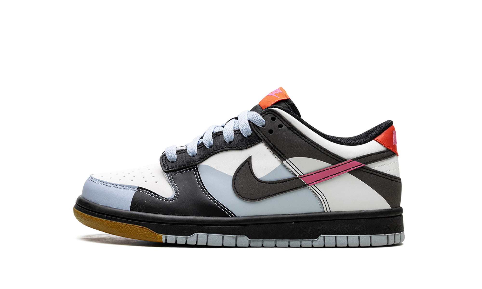 Nike Dunk Low Dance 1