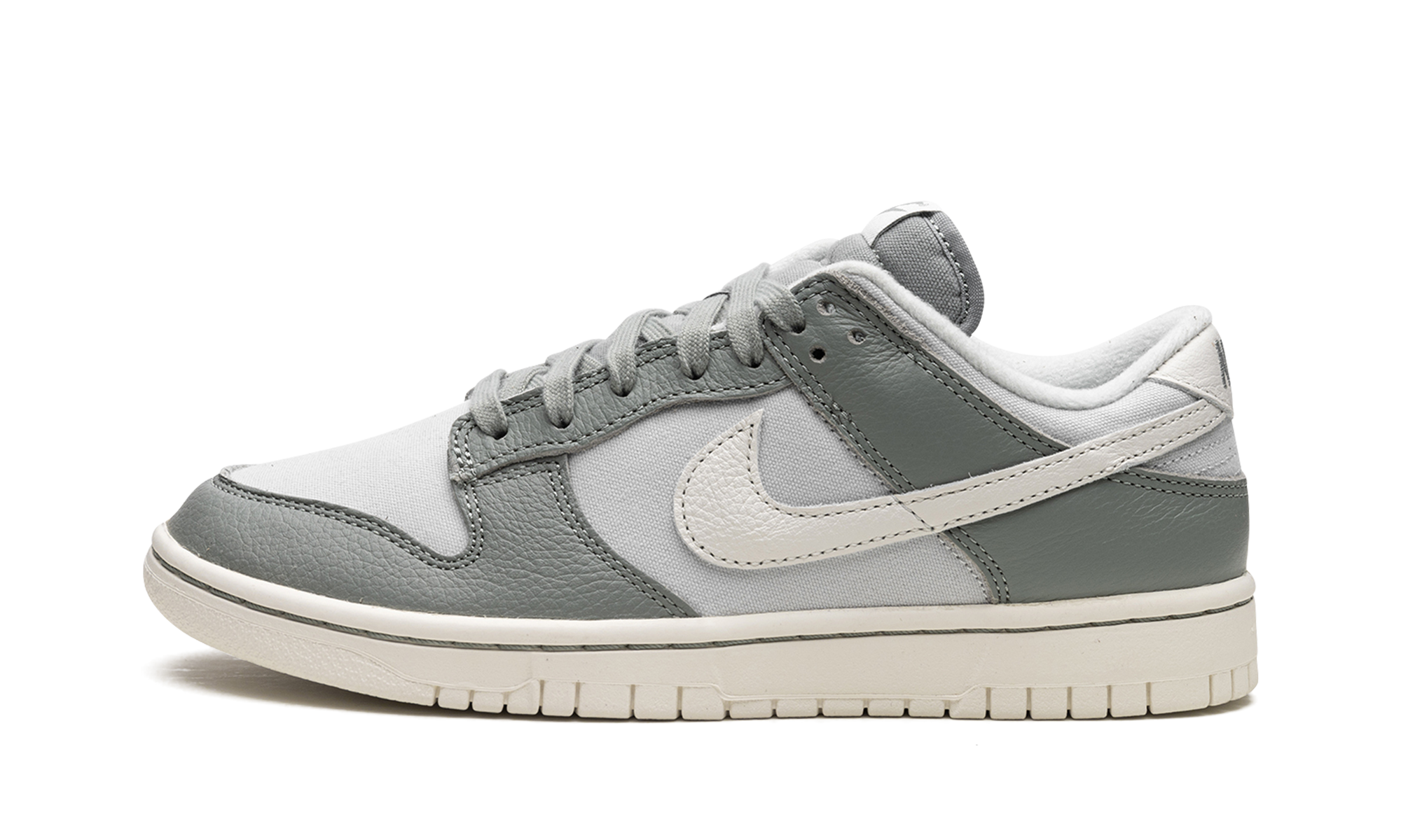 Nike Dunk Low Retro PRM Mica Green 1