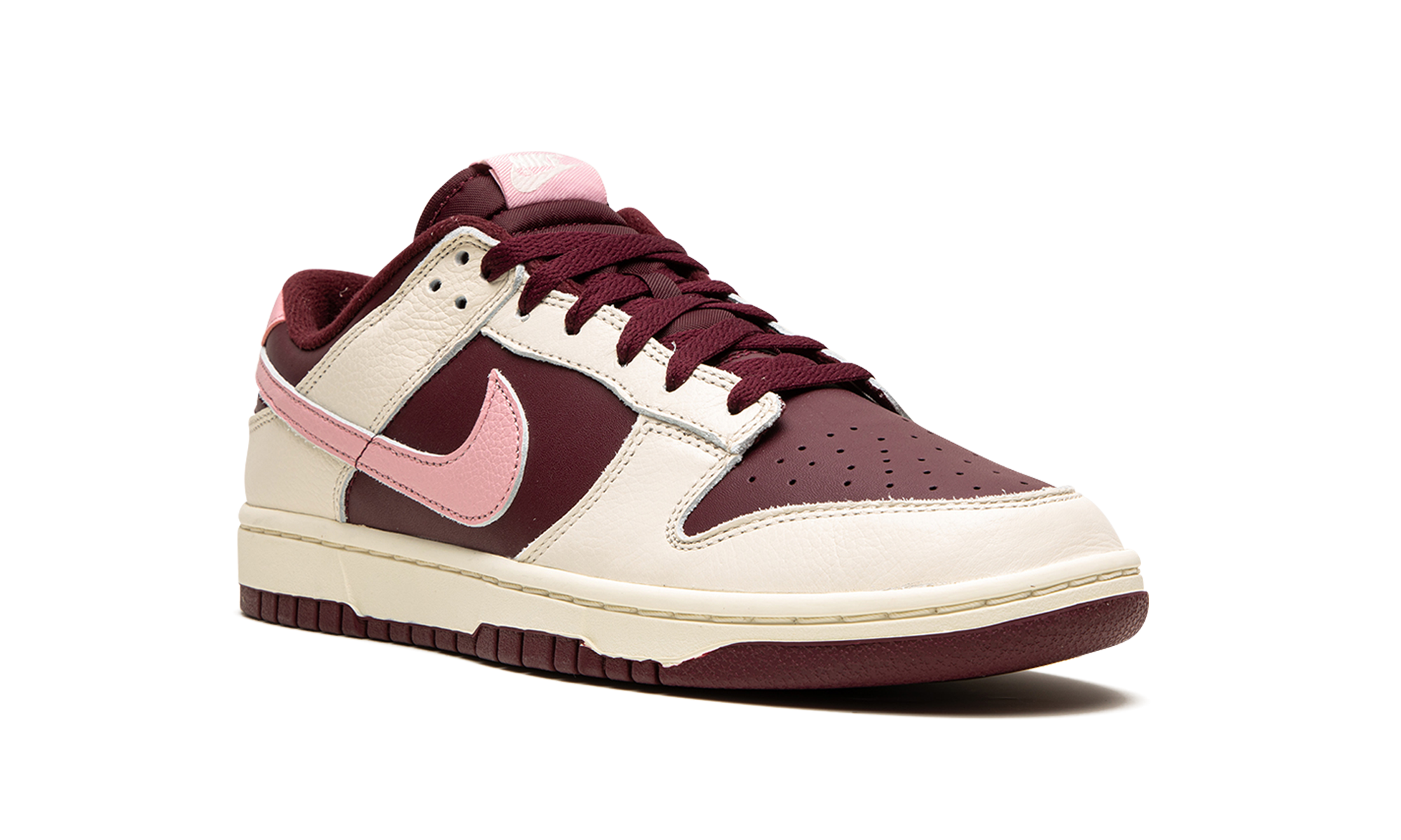 Nike Dunk Low Retro PRM Valentine's Day (2023) 2