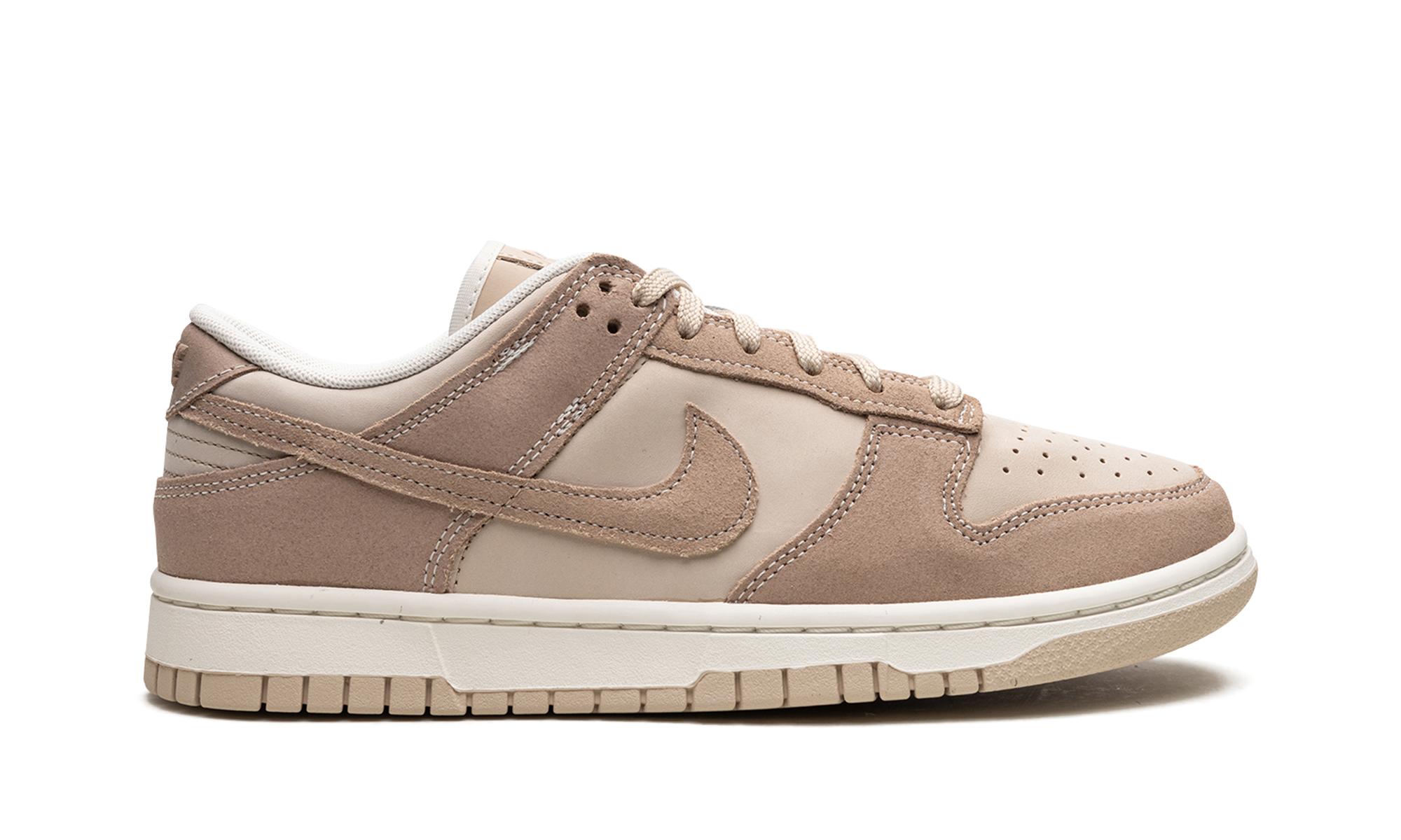 Nike Dunk Low SE Sanddrift 7