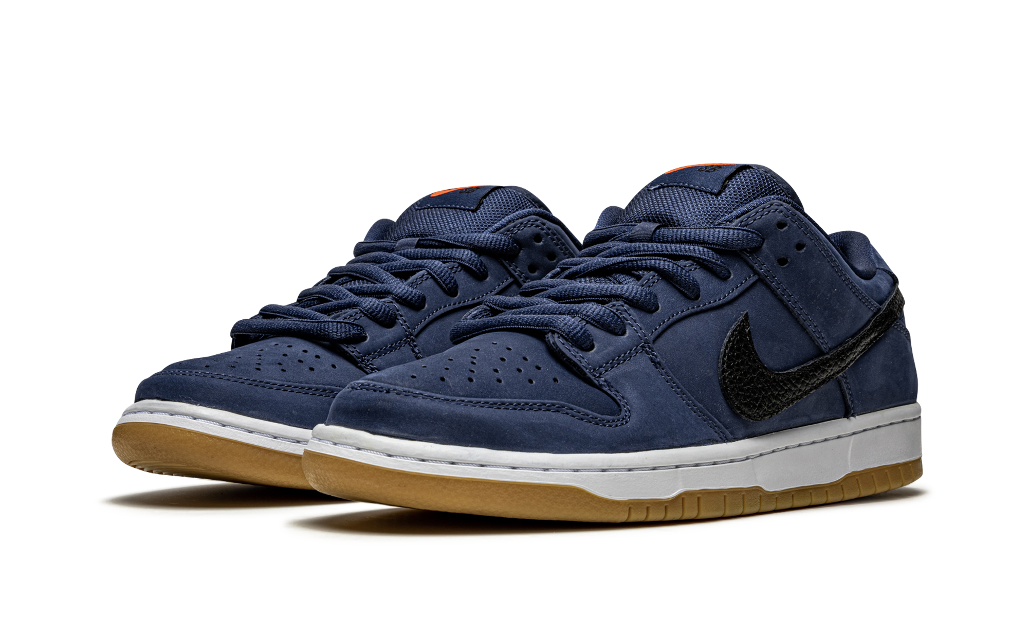 Nike SB Dunk Low Navy Black Gum 3
