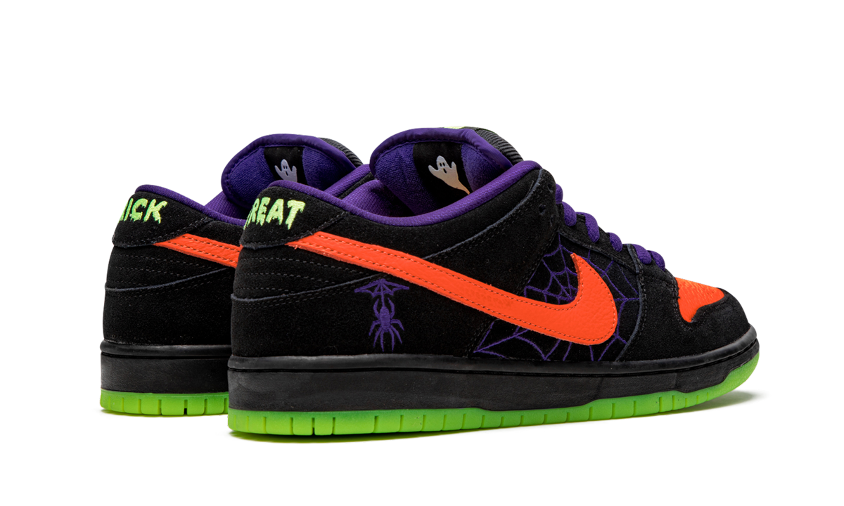 Nike SB Dunk Low "Night of Mischief" 4
