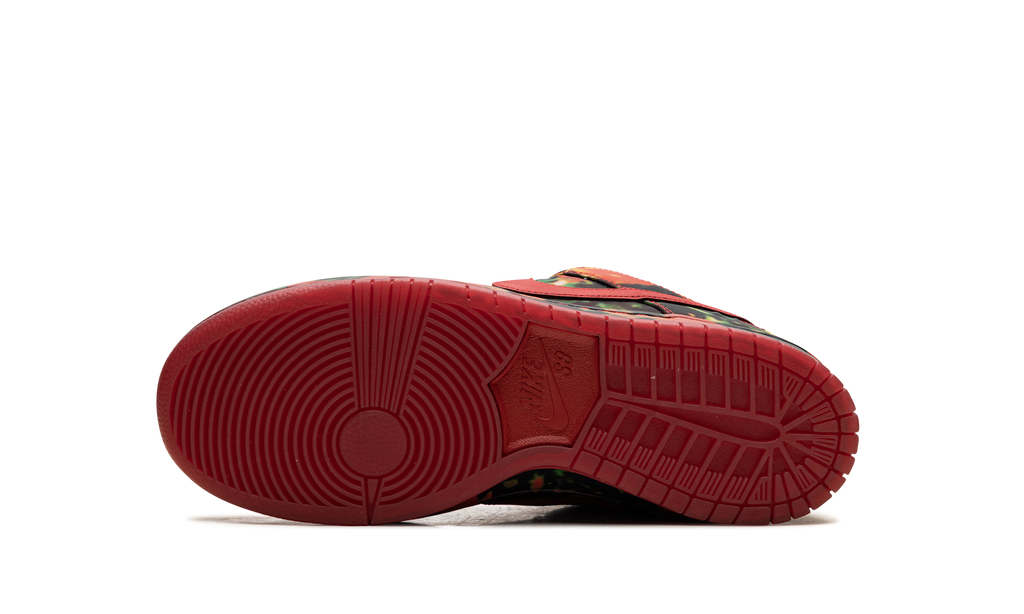 Nike SB Dunk Low 'The Wizard of Oz Poppy Field' 6