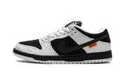 Nike SB Dunk Low x TIGHTBOOTH 1