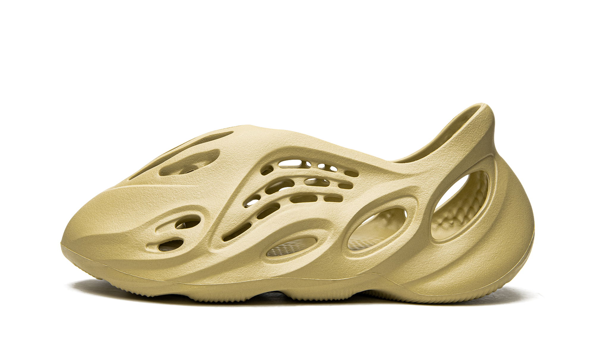 Yeezy Foam RNNR Sulfur 1