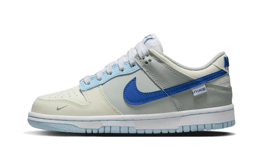 Nike Dunk Low Ivory Hyper Royal