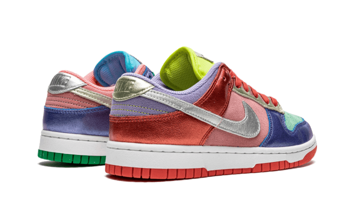 Nike Dunk Low Sunset Pulse