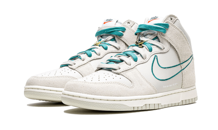 Nike Dunk High First Use Light Bone Green Noise