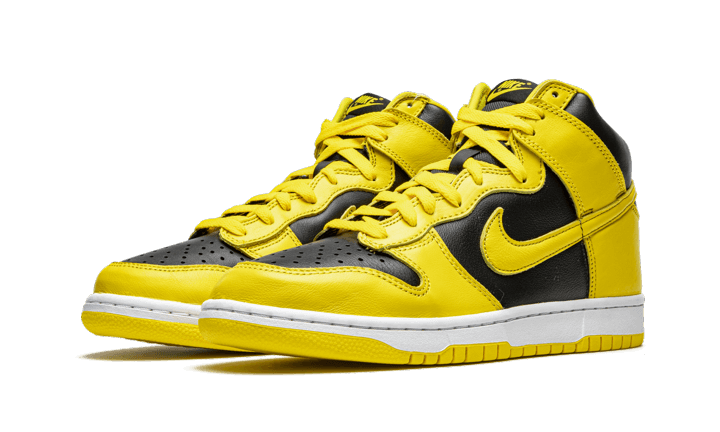 Nike Dunk High Varsity Maize