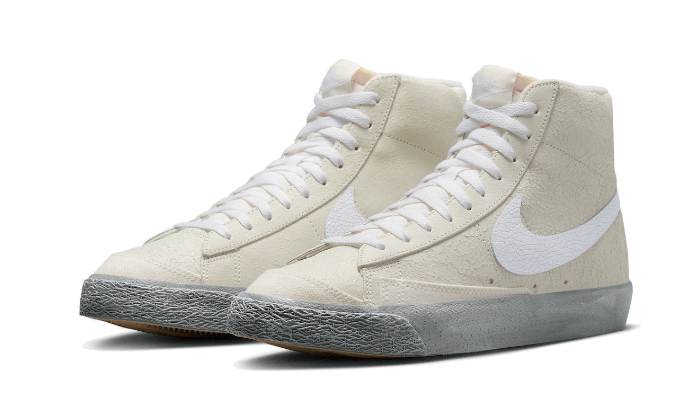 Nike Blazer Mid '77 EMB Summit White