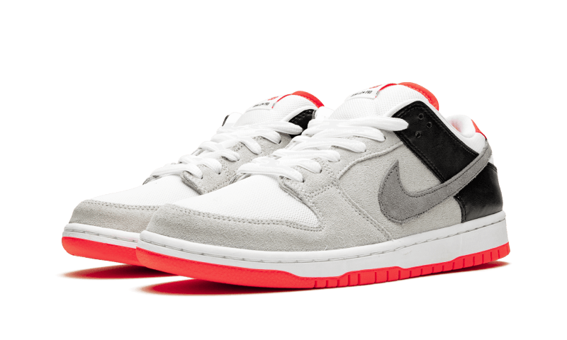 Nike SB Dunk Low Infrared